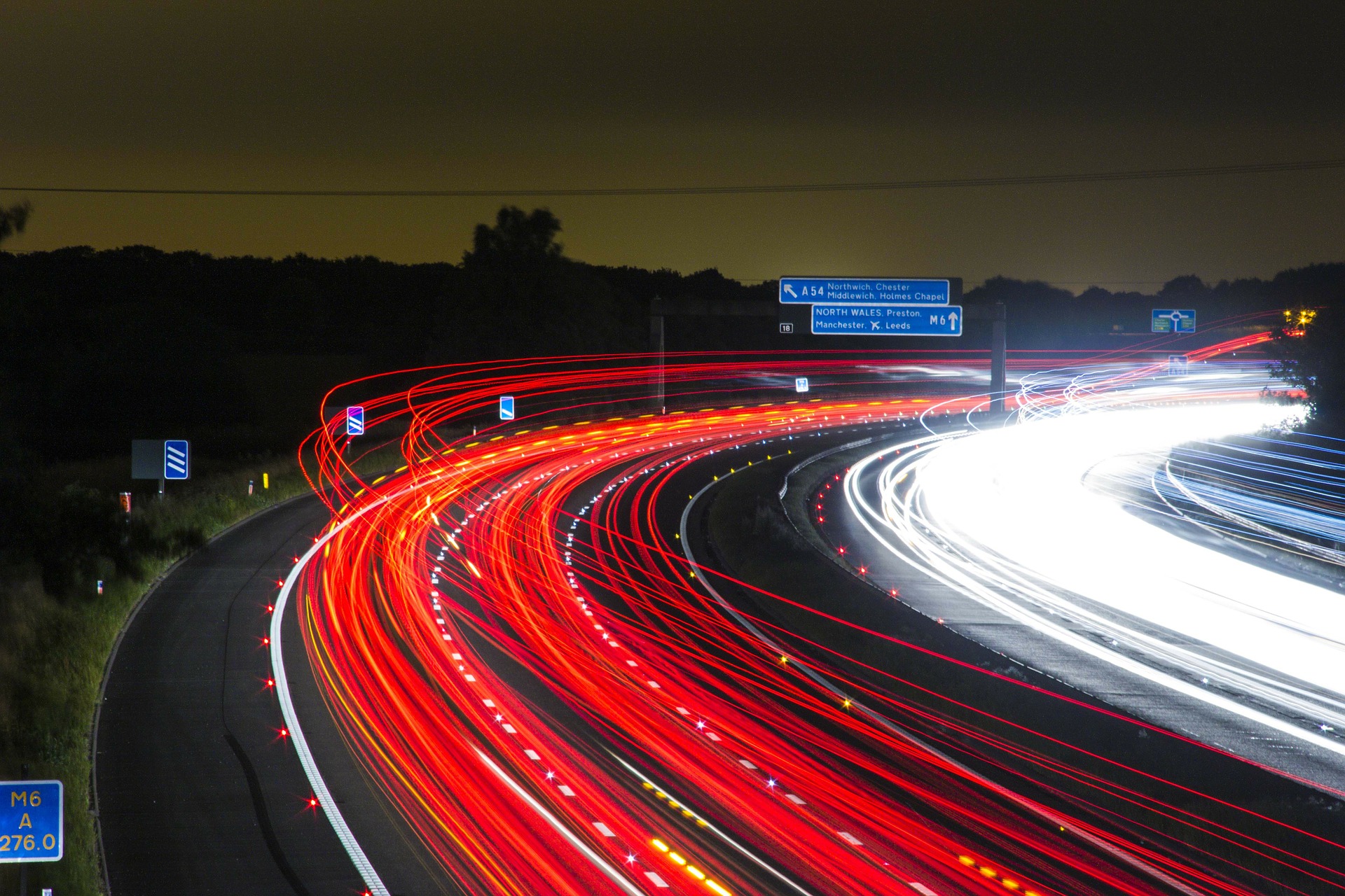 43% of drivers speed and more than 1 million admit to having gone over 200 KM/H